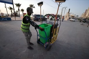 GAZZE (AA) – Gazze Belediyesi tarafından çevre temizliği konusunda farkındalık
