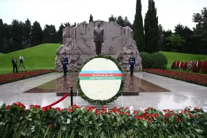 BAKÜ (AA) – Azerbaycan'ın ulusal lideri Haydar Aliyev, doğumunun 100.