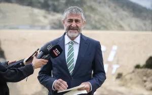 - "Bu barajın su toplama kapasitesi yaklaşık 61 milyon metreküp.