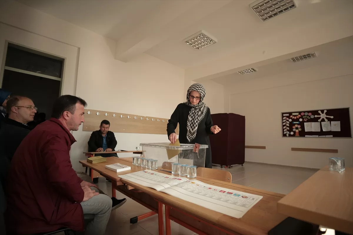 İl değiştiren Karyağmazlılar yeni yerleşim yerinde ilk kez oy kullandı