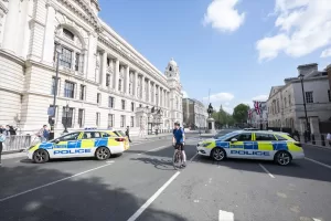 LONDRA (AA) – İngiltere'nin başkenti Londra'da aracıyla Başbakanlık Ofisi 10