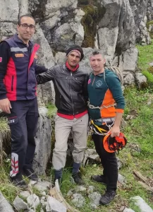 ISPARTA (AA) – Isparta'nın Sütçüler ilçesinde kayalıklarda iki gün mahsur