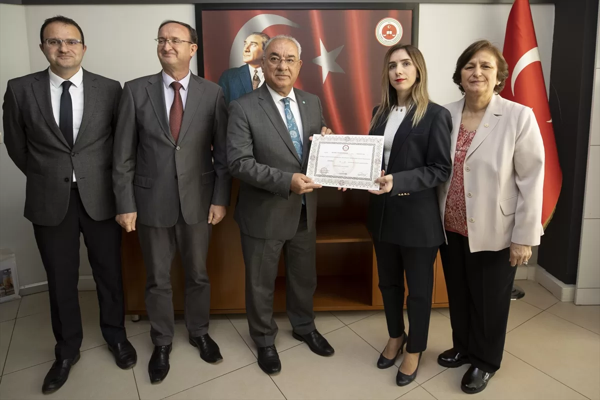 İstanbul'dan seçilen milletvekilleri mazbatalarını almaya başladı