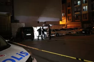 İZMİR (AA) – İzmir'in Buca ilçesinde silahlı saldırıya uğrayan kişi,