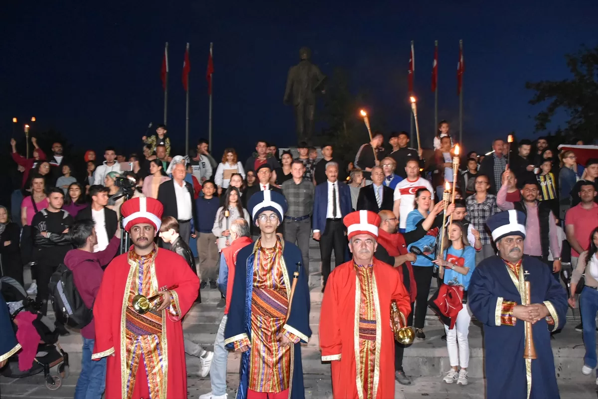 Kırıkkale'de 19 Mayıs dolayısıyla fener alayı ve gençlik yürüyüşü düzenlendi