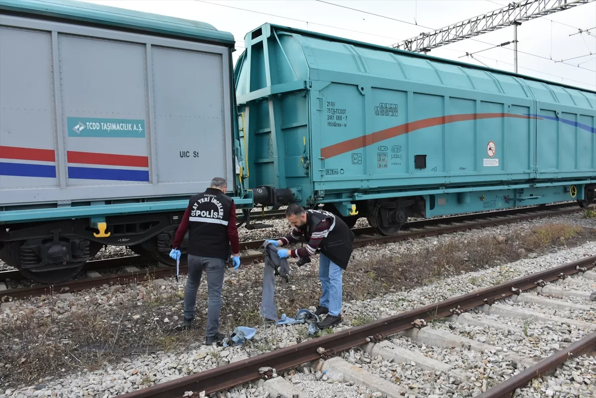 Kırıkkale'de vagonun üzerinde elektrik akımına kapılan çocuk ağır yaralandı