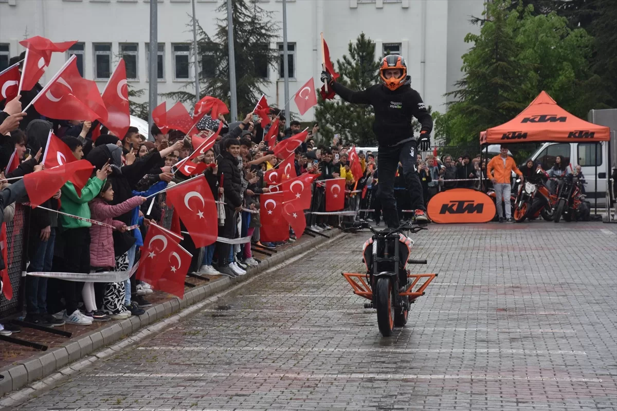 Konya ve çevre illerde 19 Mayıs Atatürk'ü Anma, Gençlik ve Spor Bayramı kutlanıyor