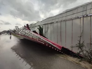 MERSİN (AA) – Mersin'in Anamur ilçesinde etkili olan fırtına nedeniyle