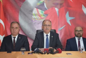 - "Huzurlu şekilde, demokratik olgunlukla bu seçimleri tamamlayalım. Olayları asla