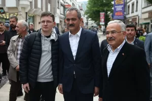 ORDU (AA) – Milli Eğitim Bakanı Mahmut Özer, Ordu'da esnaf