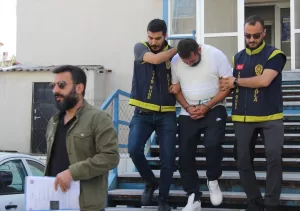 MUĞLA (AA) – Muğla'nın Milas ilçesinde eski hastane binası önünde