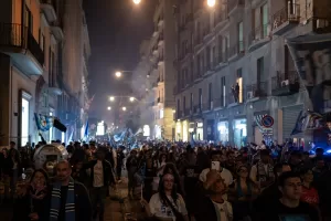 -Mavi-beyazlı takım, Serie A tarihindeki 3. şampiyonluğunu kazandı