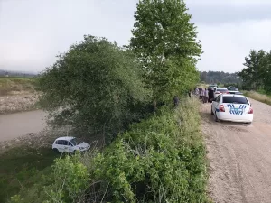 OSMANİYE (AA) – Osmaniye'nin Kadirli ilçesinde dereye devrilen otomobilin sürücüsü