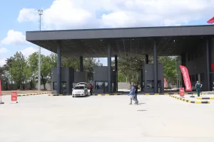 - Yeni yüzüyle hizmet vermeye başlayan sınır kapısında tek olan