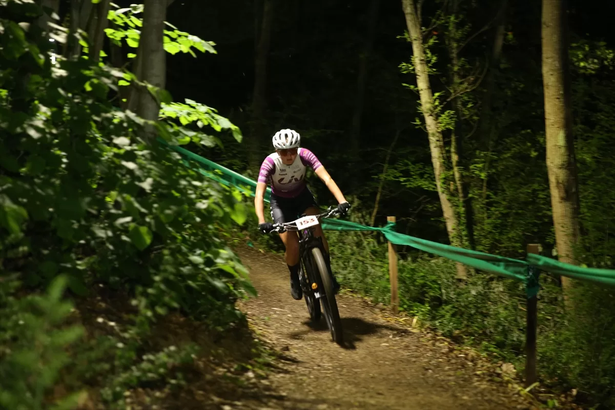 Sakarya'da Bisiklet Fest kapsamında “MTB Night Cup” yarışları yapıldı