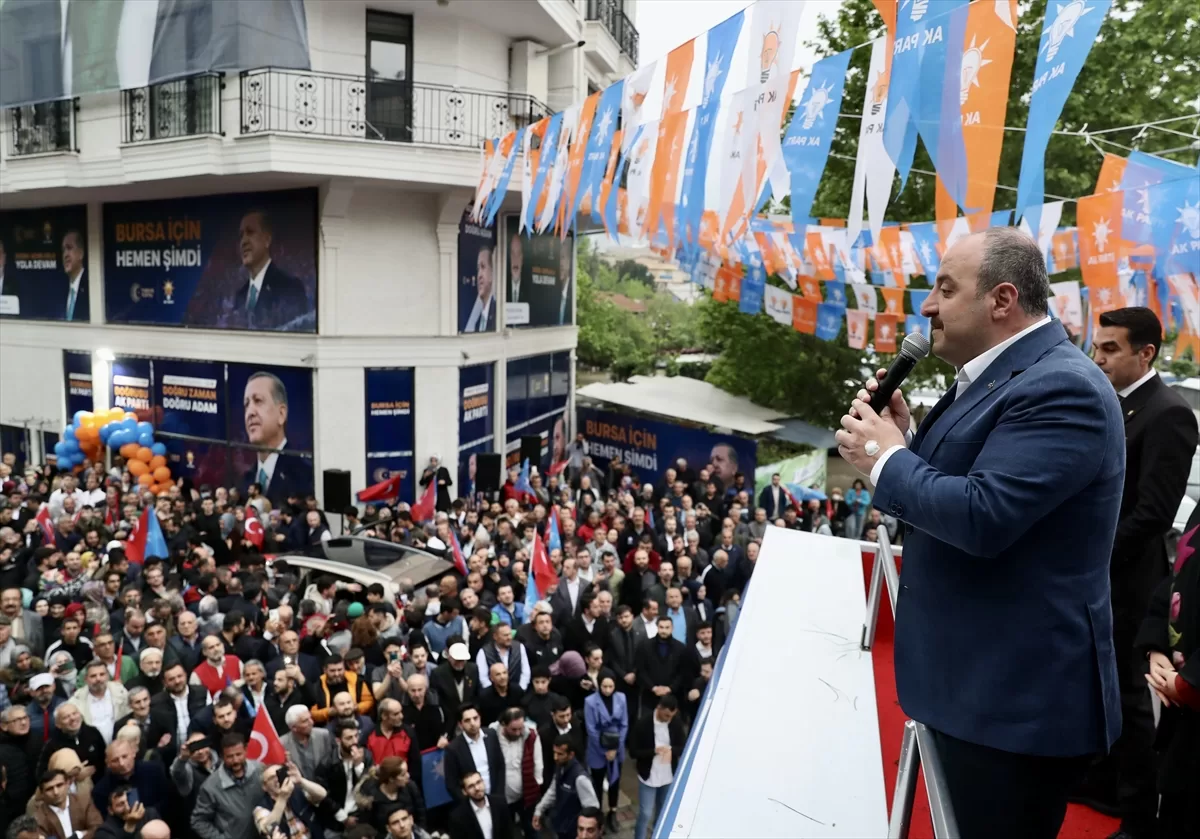 Sanayi ve Teknoloji Bakanı Varank, Bursa'da seçim ofisi açılışında konuştu: