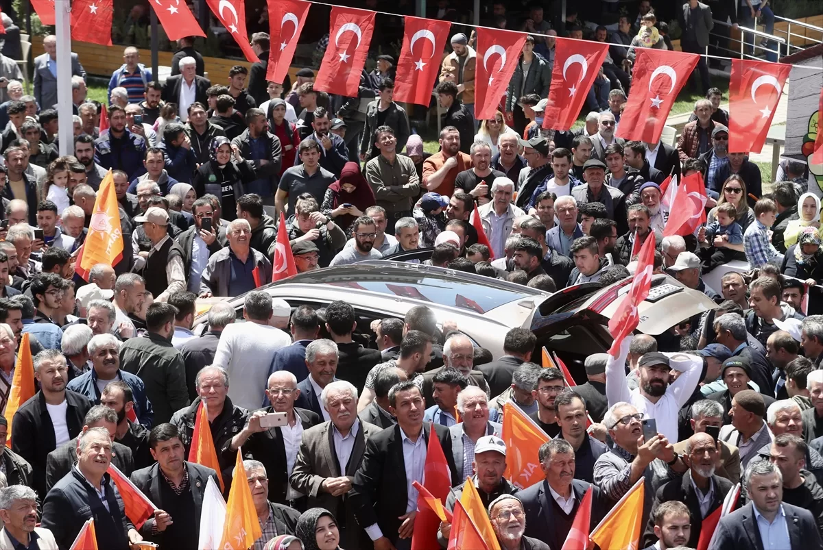 Sanayi ve Teknoloji Bakanı Varank, Bursa Orhaneli'nde vatandaşlara hitap etti: