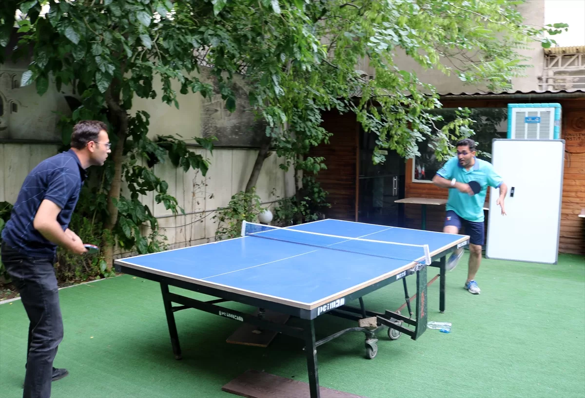 Tahran Yunus Emre Enstitüsü’nde masa tenisi turnuvası düzenlendi