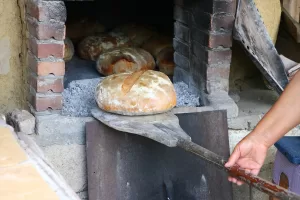 TEKİRDAĞ (AA) – Tekirdağ'da kırsal mahallede kadınlar tarafından geleneksel yöntemlerle