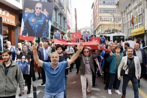 - Yürüyüşe, Ulaştırma ve Altyapı Bakanı Adil Karaismailoğlu da katıldı