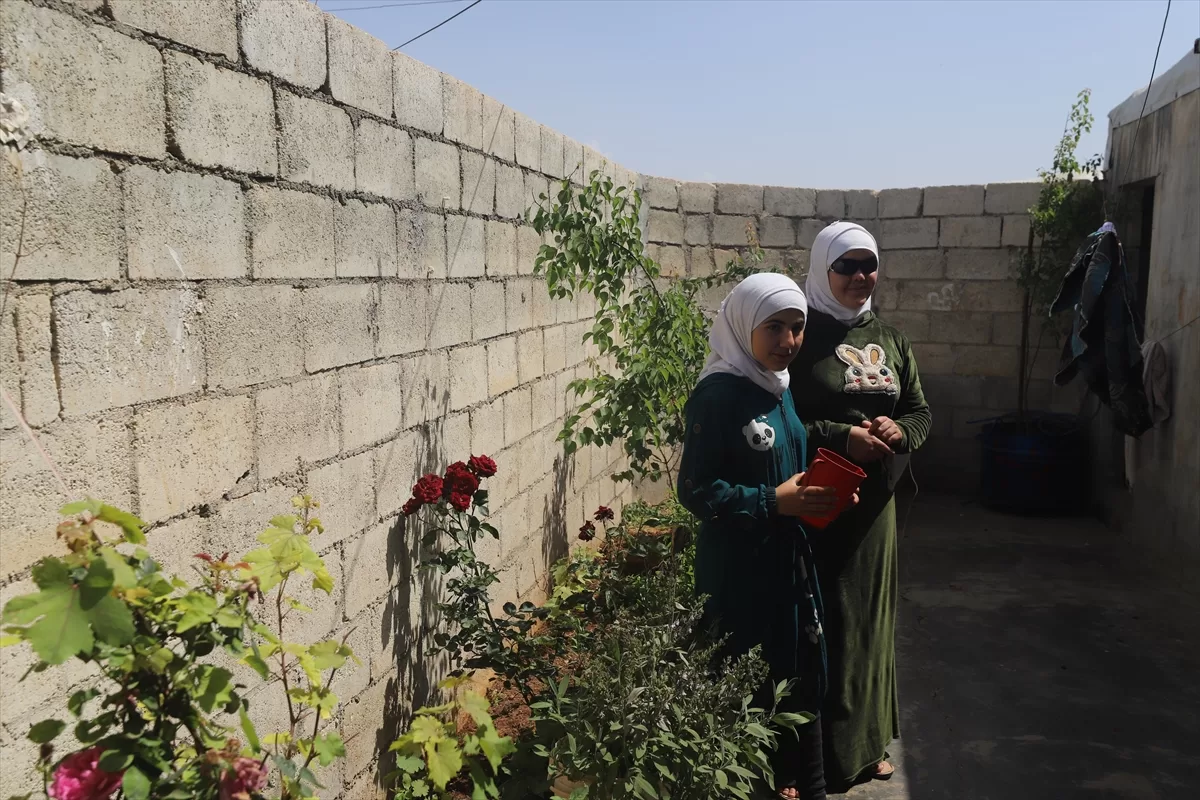 Türkiye'den Suriye'ye dönüp briket eve yerleşen Haccac, hemşehrilerinin de döneceğine inanıyor: