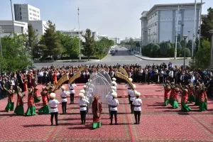 AŞKABAT (AA) – Türkmenistan'da kutlanan "Halı Bayramı" kapsamında fuar düzenlendi.