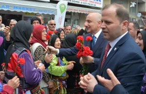 - "Ya teröristle işbirliği yapanlar kazanacak ya da teröristlerle mücadele