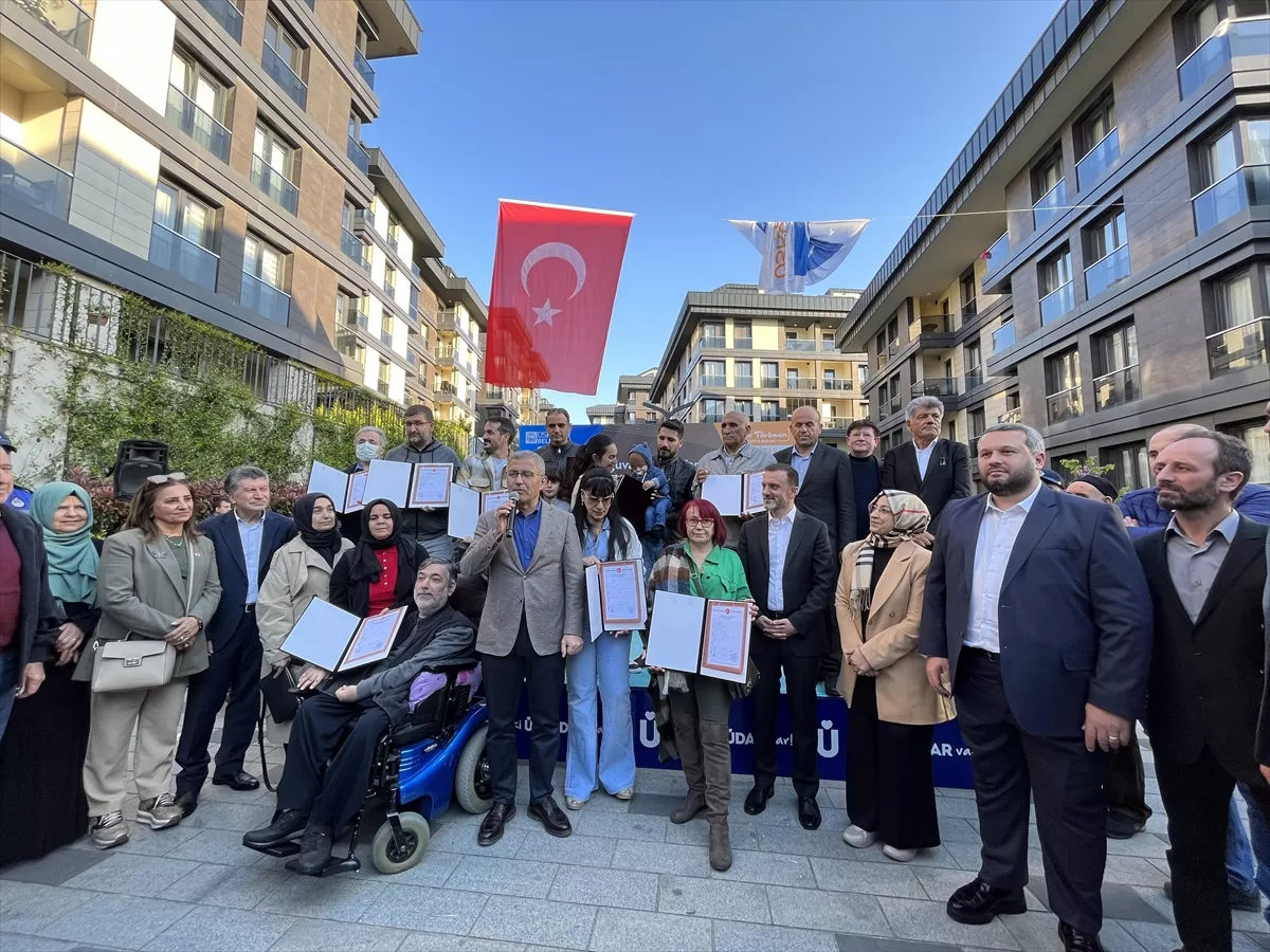 Üsküdar Erguvan Evleri'nin tapuları hak sahiplerine teslim edildi