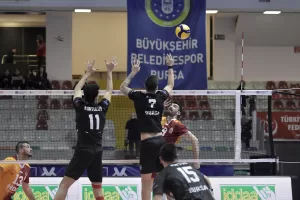 - Bursa Büyükşehir Belediyespor: 3  - Galatasaray HDI Sigorta: