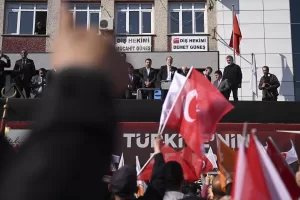 - "Bir oy Erdoğan'a, bir oy Erbakan'a vereceğiz. Hem yedili