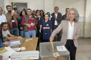 İSTANBUL (AA) – Yeşil Sol Parti Eş Sözcüsü Çiğdem Kılıçgün