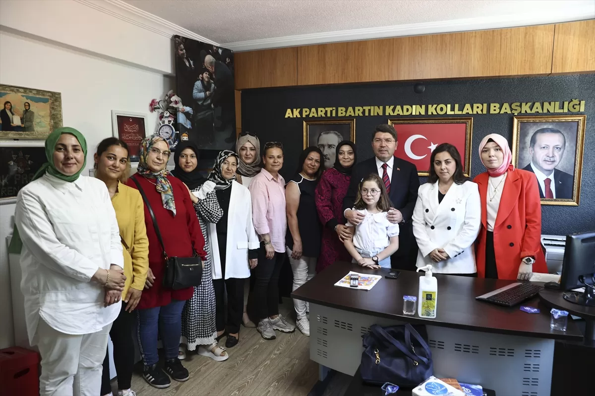 Adalet Bakanı Tunç, AK Parti Bartın İl Başkanlığı ziyaretinde konuştu: