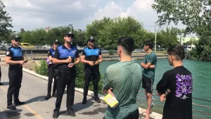 ADANA (AA) – Adana'da polis ekipleri, sulama kanallarındaki boğulma vakalarına