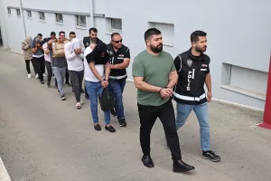 ADANA (AA) – Adana'da sahte altın imal ederek piyasaya sürdükleri