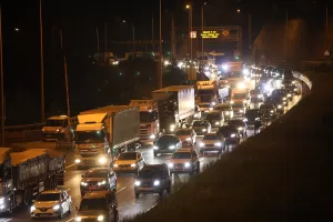BOLU (AA) – Anadolu Otoyolu'nun Bolu Dağı geçişinde Kurban Bayramı