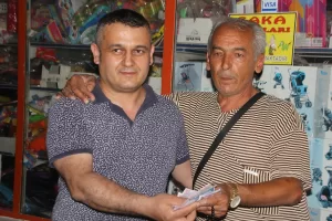 ANTALYA (AA) – Antalya'nın Serik ilçesinde inşaat ustası, yolda yürürken