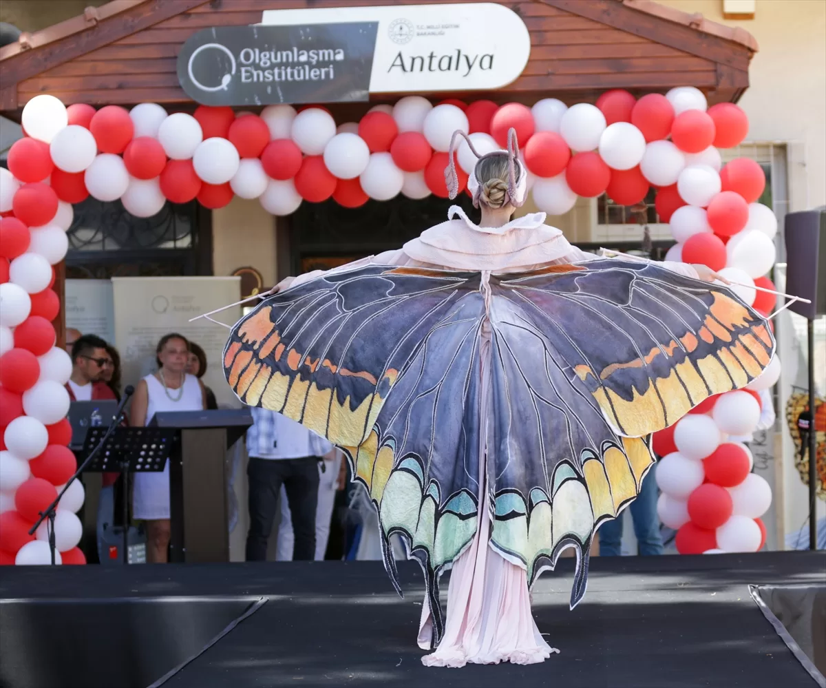 Antalya'nın endemik kelebekleri kostümlere esin kaynağı oldu