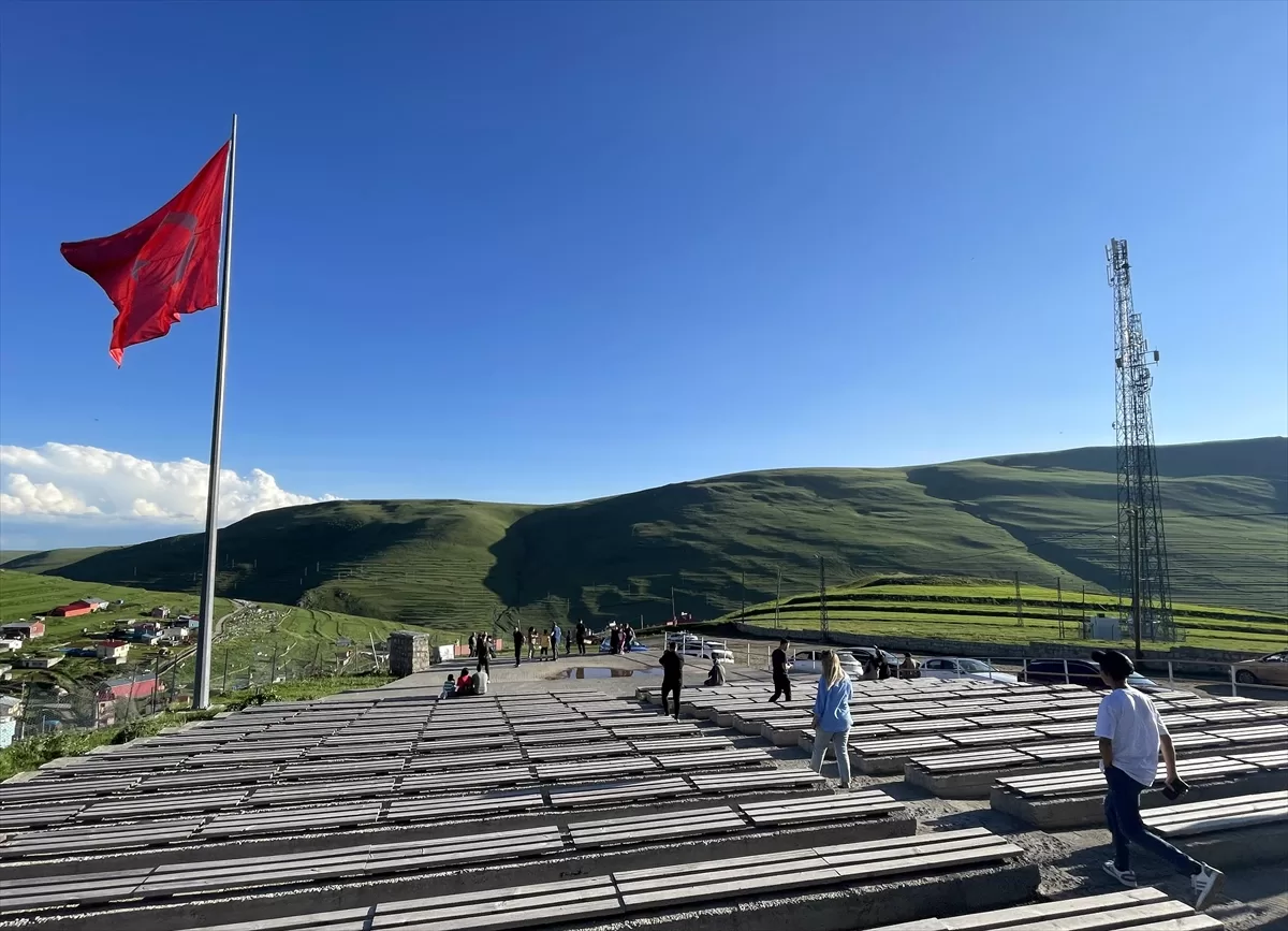 Ardahan'daki “Atatürk silüeti” bu yıl da izlenmeye başlandı