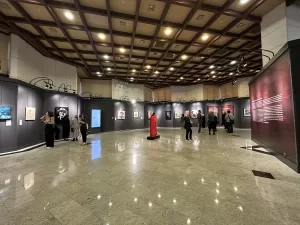 - Bağlarbaşı Kongre ve Kültür Merkezi'ndeki sergi, Aşık Veysel'in yaşamı