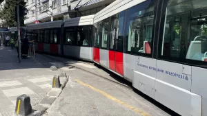 İSTANBUL (AA) – Kabataş-Bağcılar T1 Tramvay Hattı'nda sefer yapan tramvay