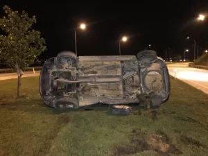 BİLECİK (AA) – Bilecik'te devrilen otomobilin sürücüsü hastaneye kaldırıldı. Ömer