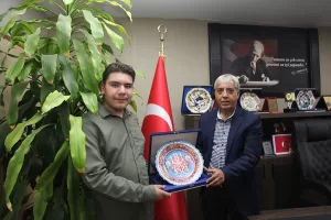 BİTLİS (AA) – Bitlis'in Ahlat ilçesinde Yunus Ensari Ortaokulu öğrencisi