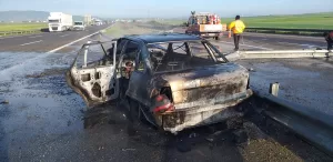 BOLU (AA) – Anadolu Otoyolu'nun Bolu kesiminde bariyere çarparak alev