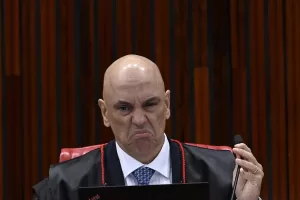 BOGOTA (AA) – Brezilya'da eski Devlet Başkanı Jair Bolsonaro'ya "görevi