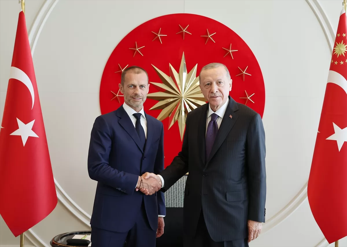 Cumhurbaşkanı Erdoğan, UEFA Başkanı Aleksander Ceferin'i kabul etti