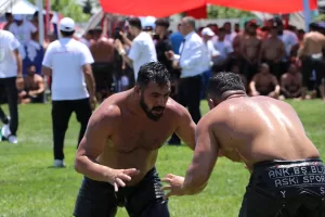 GAZİANTEP (AA) – Türkiye Geleneksel Güreşler Federasyonunun organize ettiği CW