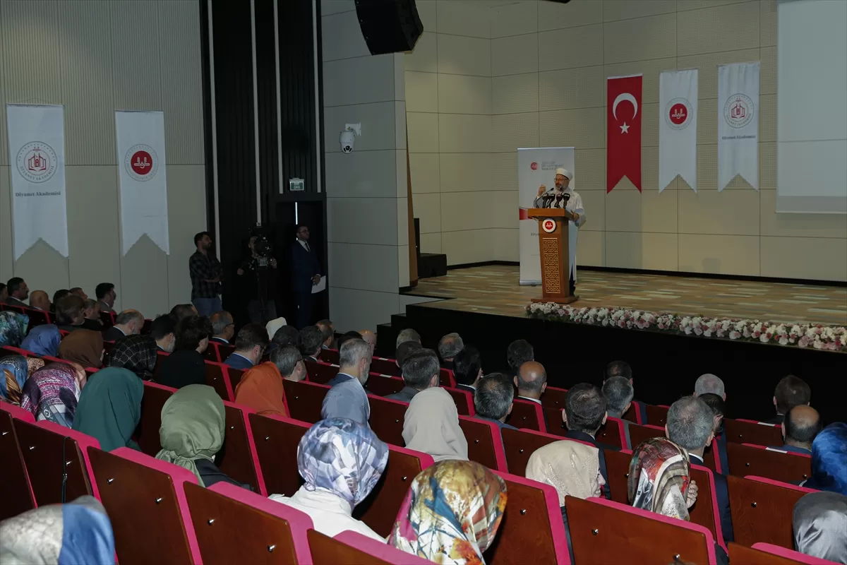 Diyanet İşleri Başkanı Erbaş, Diyanet Akademisi Akademik Yılı Açılış Töreni'nde konuştu: