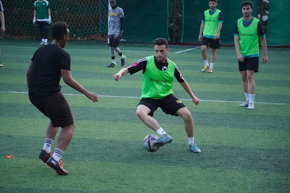 Edirne'de eğitim gören yabancı öğrenciler için futbol turnuvası düzenlendi