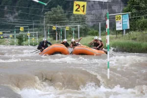 RİZE (AA) – FİKRET DELAL -Raftingde kadın, erkek ve karma