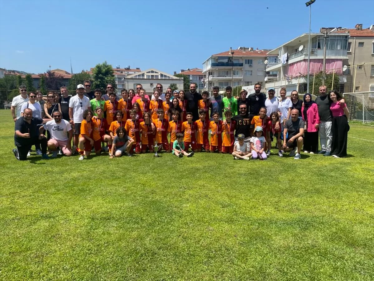 Galatasaray 13 yaş altı futbol takımı, International Maxwell Cup'ta şampiyon oldu